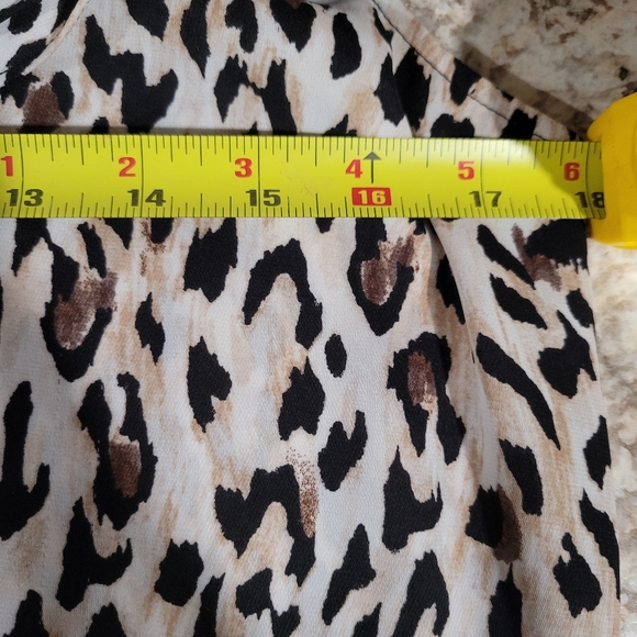 White House Black Market Animal Print Sleeveless Top with Ruffle Detail - Picture 6 of 6